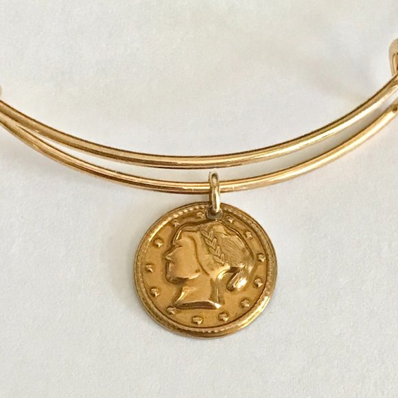 Vintage French Italian Coin Charm Bracelet Gold Plated Wire France Italy Lady - Picture 6 of 9